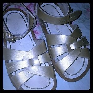 Saltwater sandals